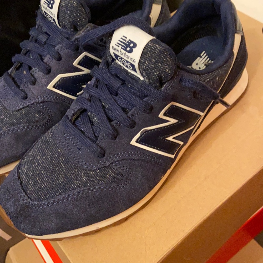 Like new sneakers